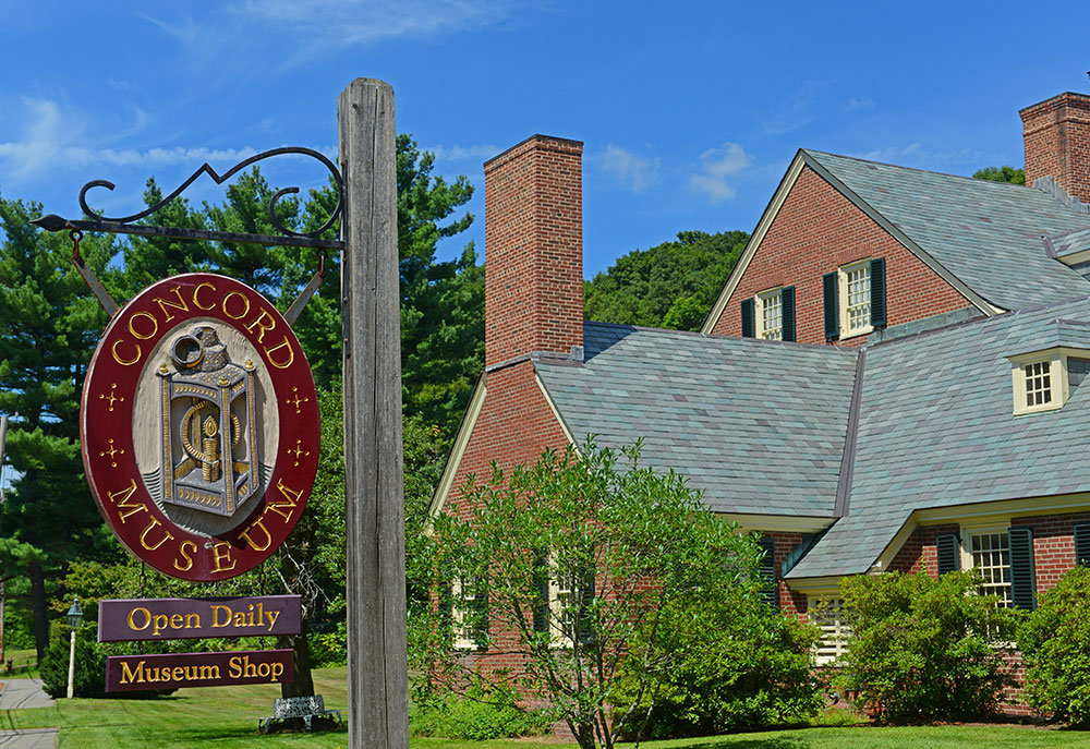 Concord Museum near Halstead Maynard Crossing